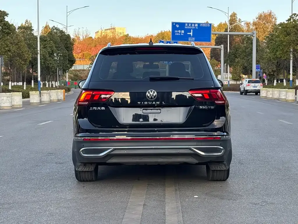 Volkswagen Tiguan L — фото 6