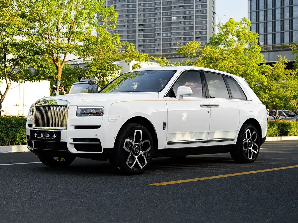 Rolls-Royce Cullinan — фото 1