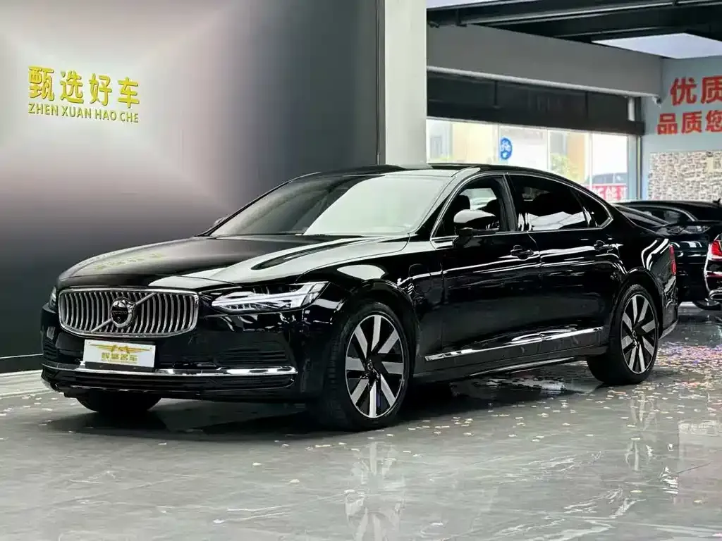 Volvo S90 PHEV 2024 из CN, фото 1