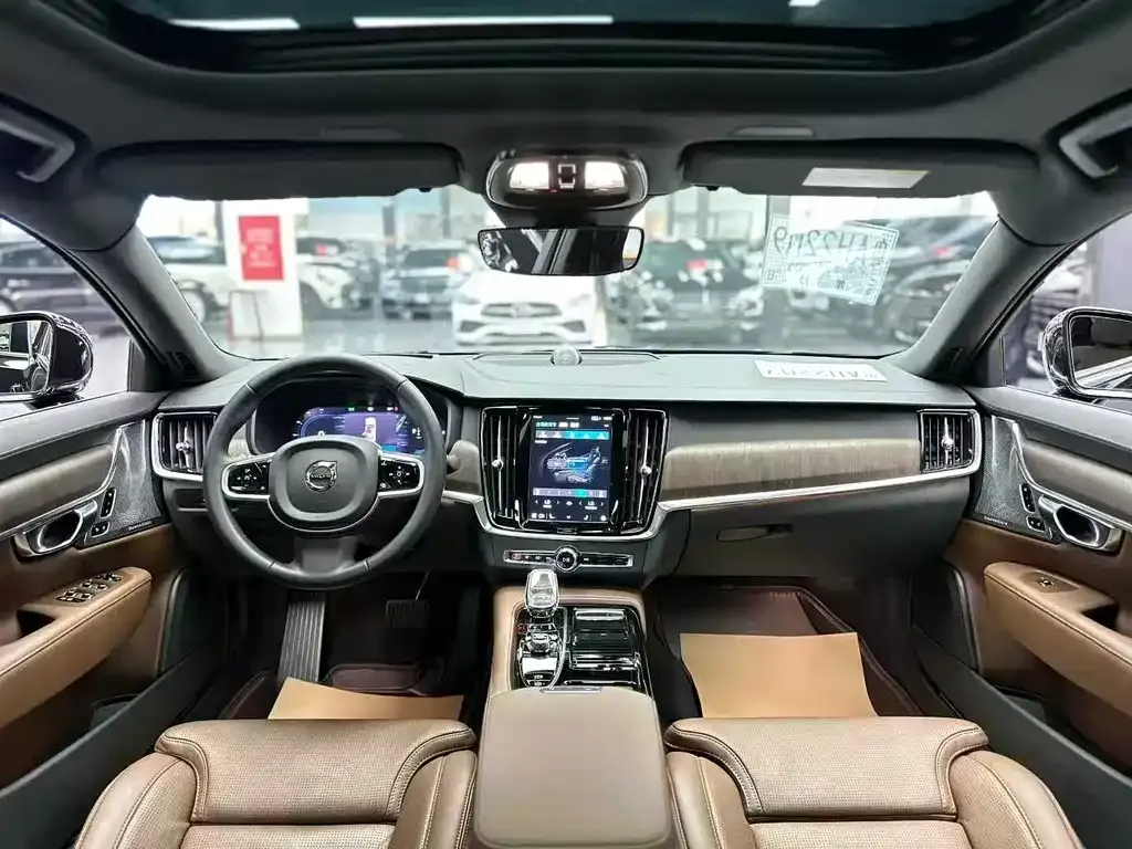 Volvo S90 PHEV 2024 из CN, фото 5