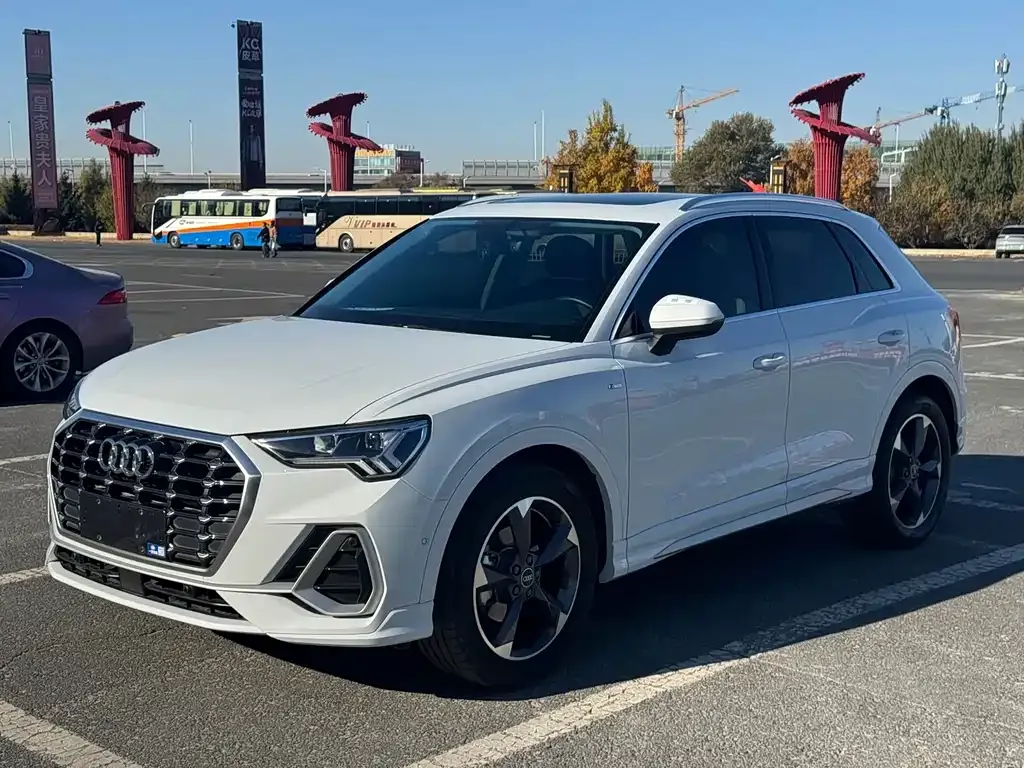 Audi Q3 2021 из CN, фото 1