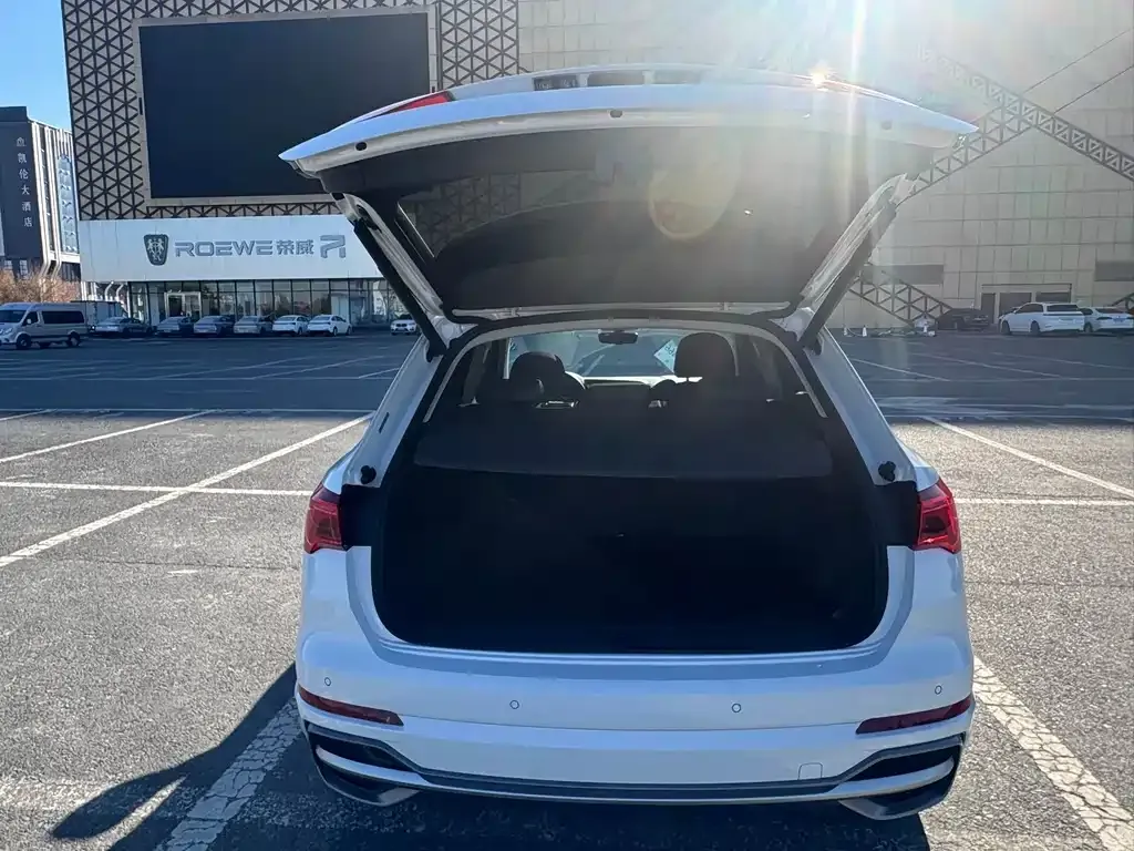 Audi Q3 2021 из CN, фото 8