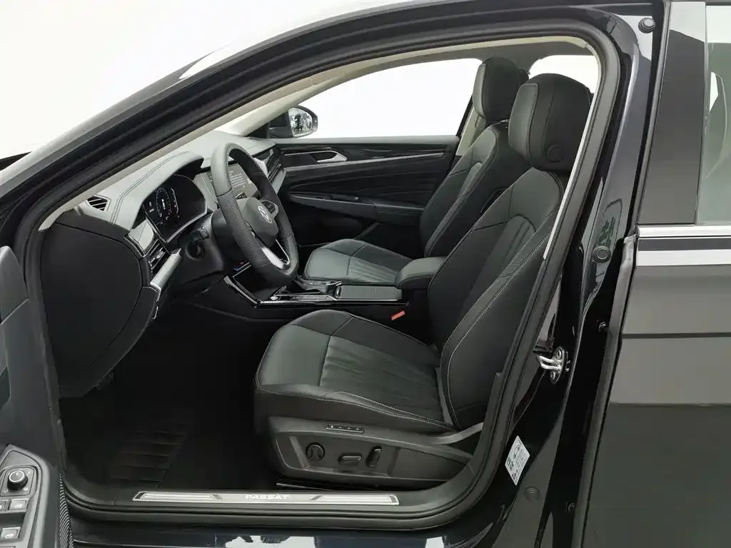 Volkswagen Passat 2024 из CN, фото 10