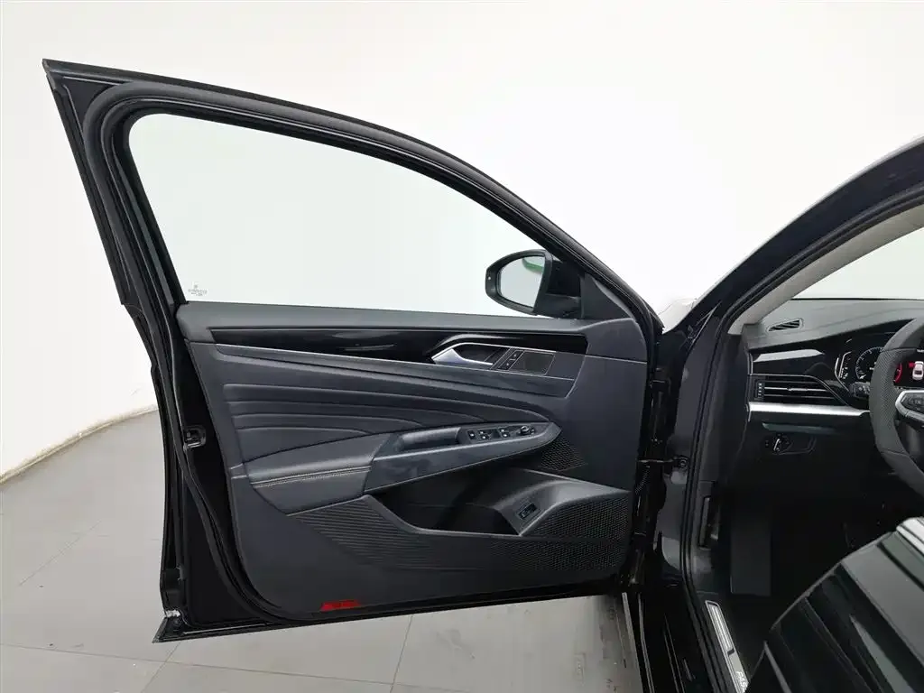 Volkswagen Passat 2024 из CN, фото 8