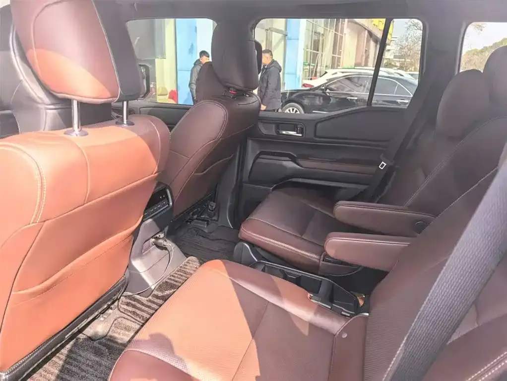 Toyota Prado 2025 из CN, фото 8