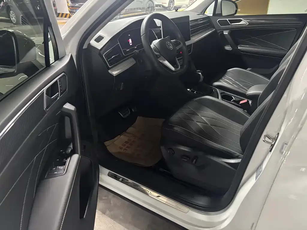 Volkswagen Tiguan L 2024 из CN, фото 8