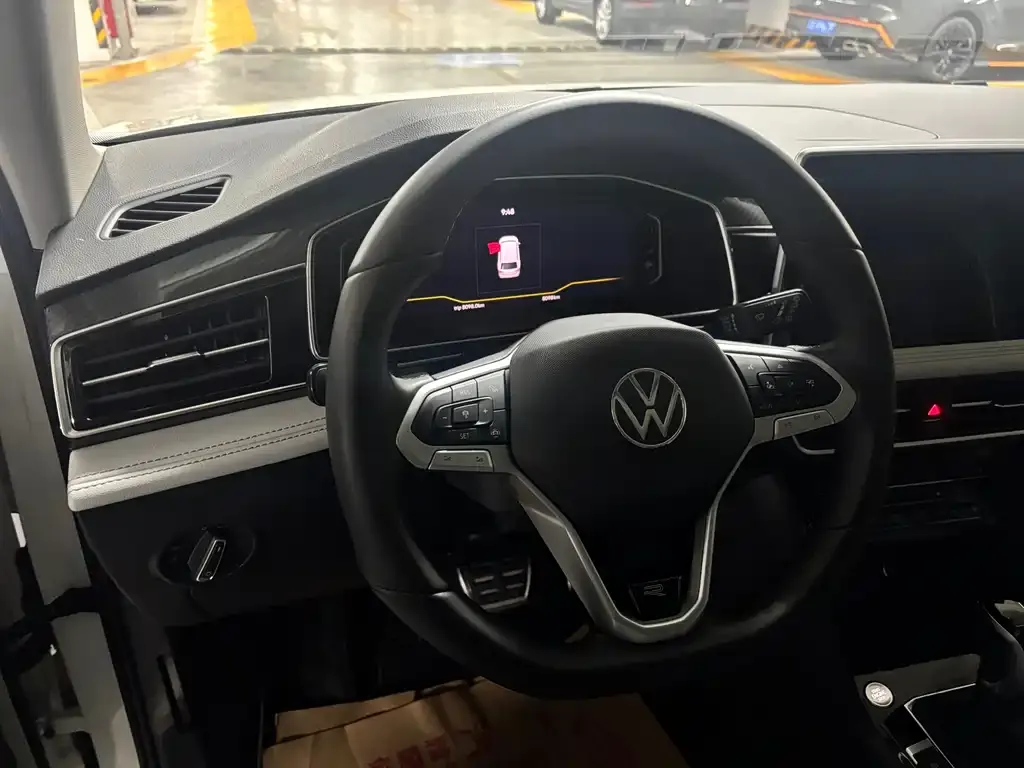 Volkswagen Tiguan L 2024 из CN, фото 10