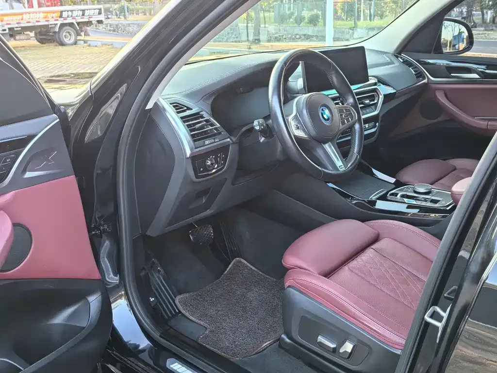 BMW iX3 2024 из CN, фото 3
