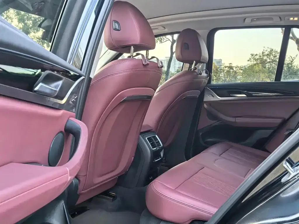 BMW iX3 2024 из CN, фото 7