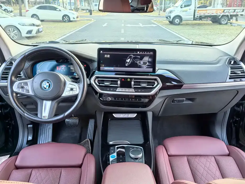 BMW iX3 2024 из CN, фото 5