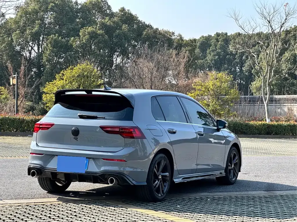 Volkswagen Golf 2024 из CN, фото 4