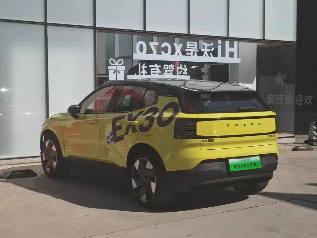 Volvo EX30 2024 из CN, фото 3