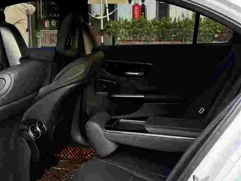 Mercedes-Benz C-Class 2023 из CN, фото 4