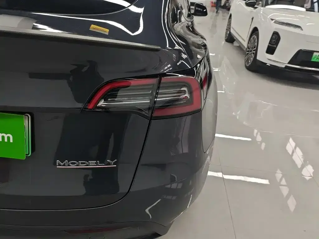 Tesla Model Y 2024 из CN, фото 4