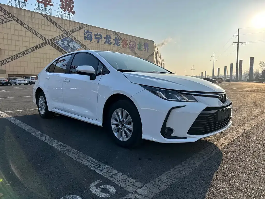 Toyota Corolla 2022 из CN, фото 3