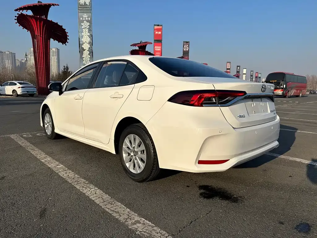 Toyota Corolla 2022 из CN, фото 8