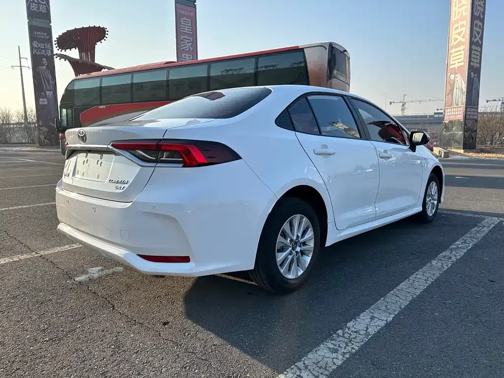 Toyota Corolla 2022 из CN, фото 9