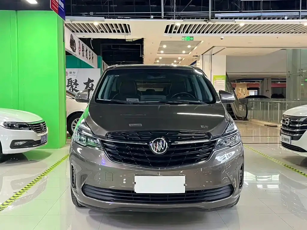 Buick GL8 2021 из CN, фото 2