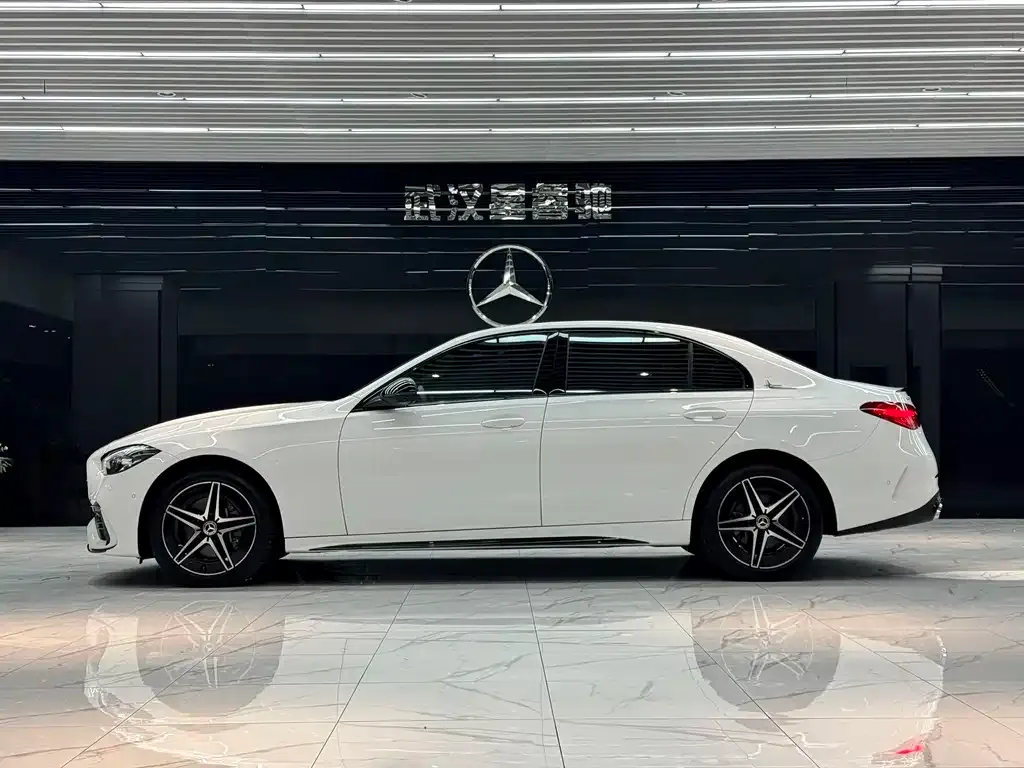 Mercedes-Benz C-Class 2024 из CN, фото 8