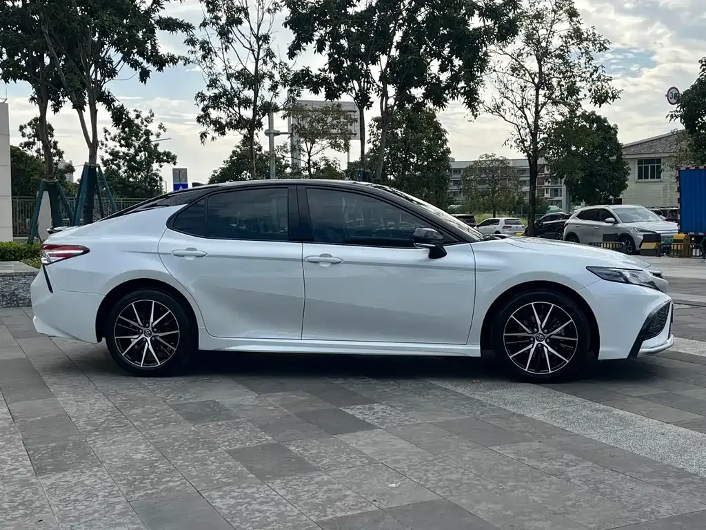 Toyota Camry 2021 из CN, фото 4