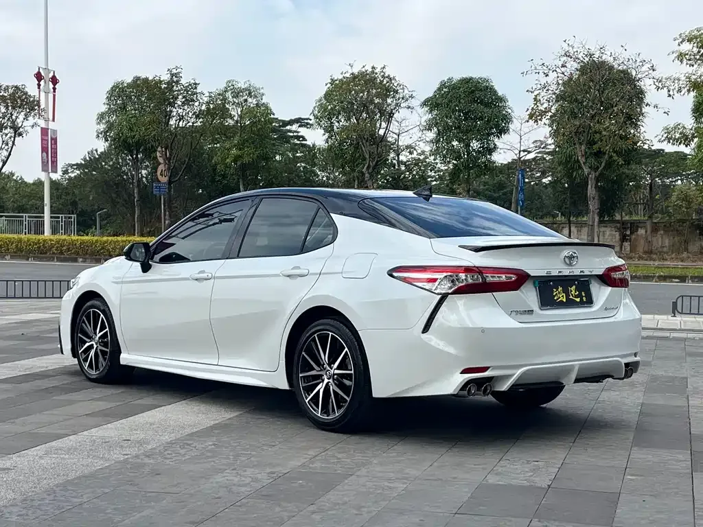 Toyota Camry 2021 из CN, фото 7