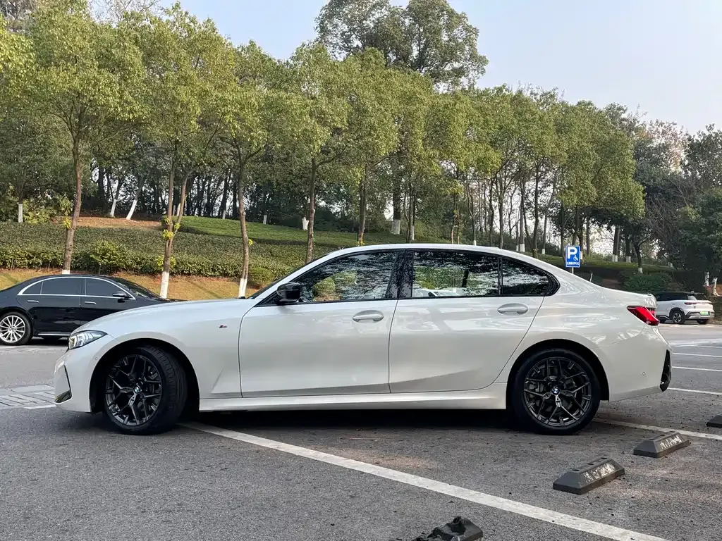 BMW 3 Series 2025 из CN, фото 9