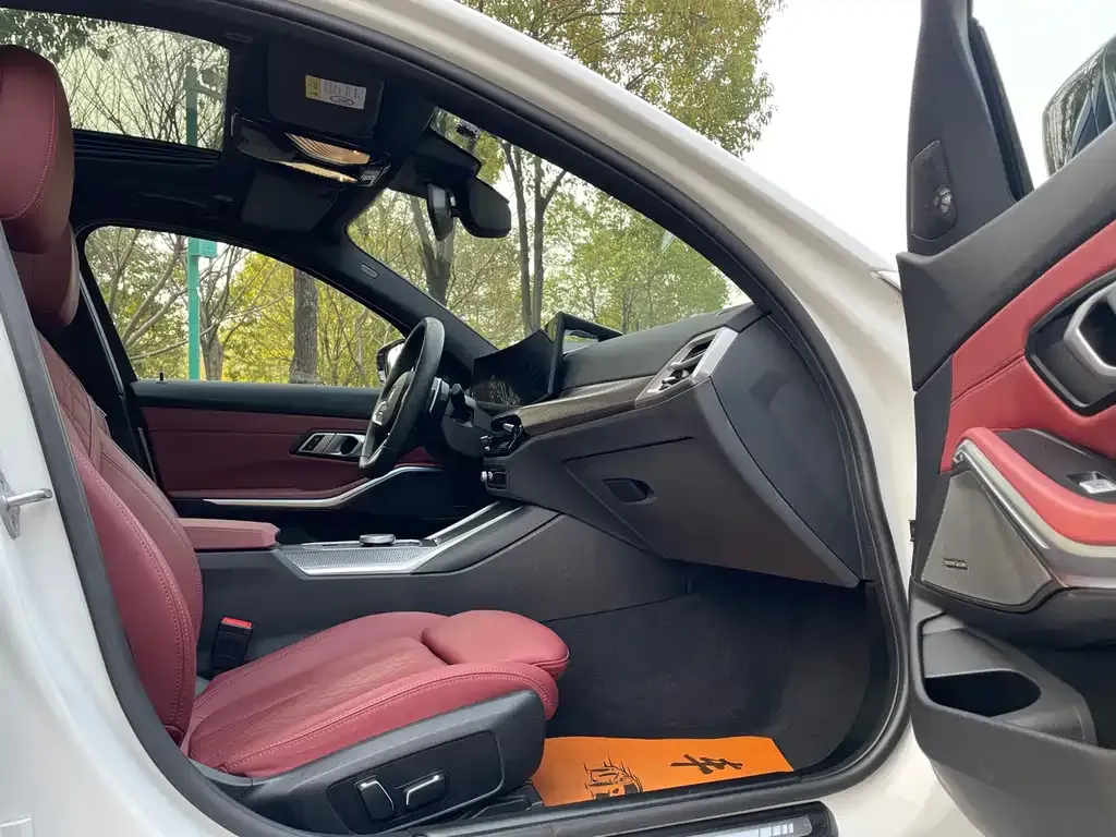 BMW 3 Series 2025 из CN, фото 8