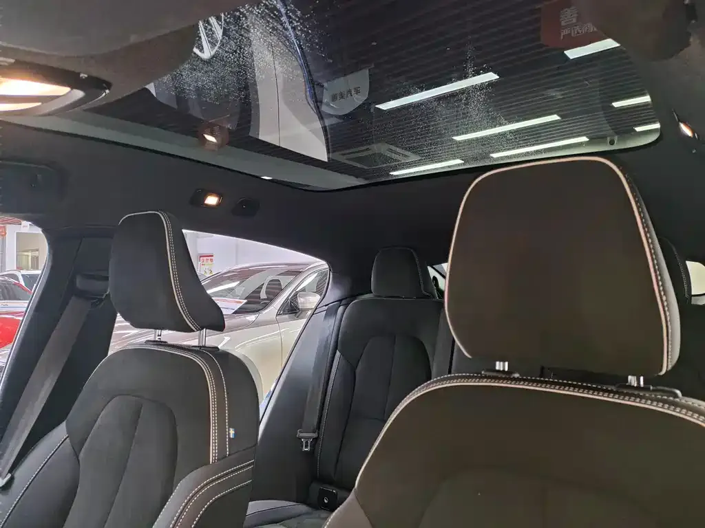 Volvo C40 2022 из CN, фото 7