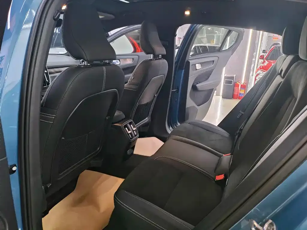 Volvo C40 2022 из CN, фото 8