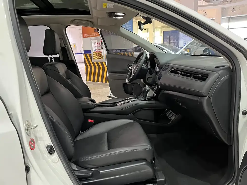 Honda Vezel 2021 из CN, фото 2