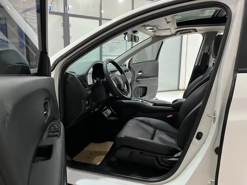 Honda Vezel 2021 из CN, фото 5