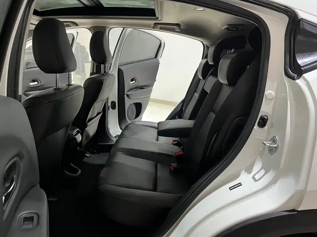 Honda Vezel 2021 из CN, фото 4