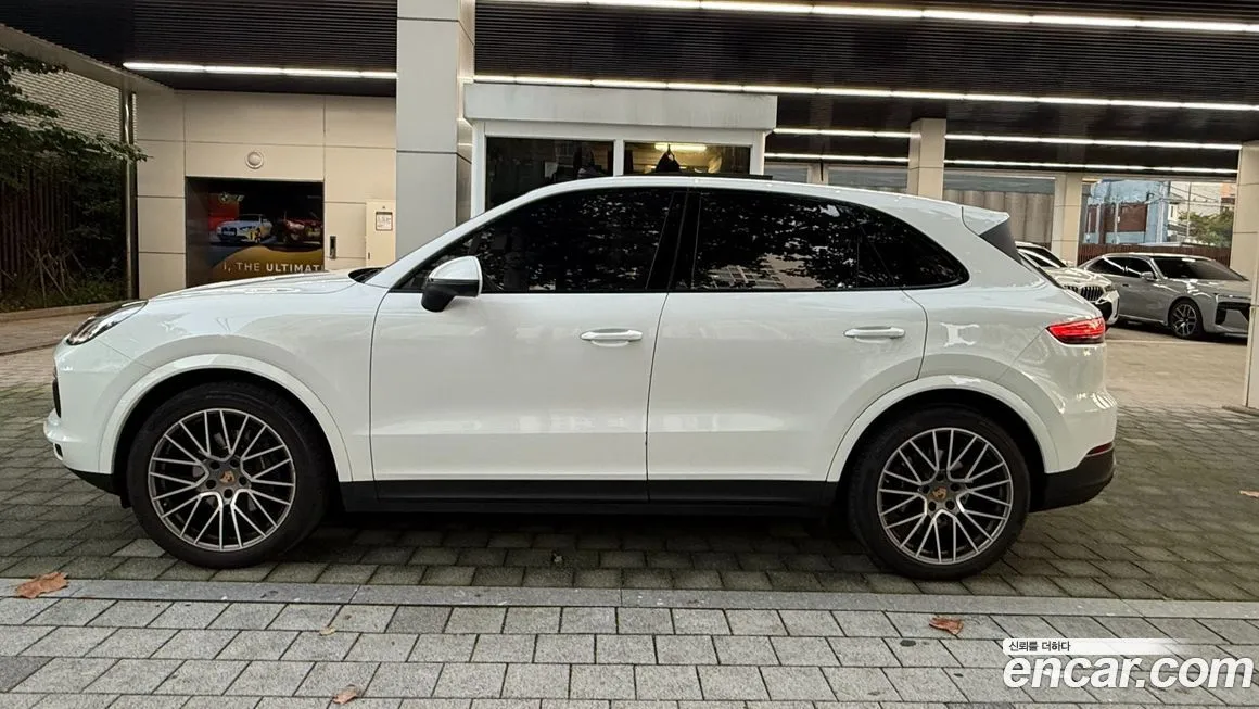 Porsche Cayenne — фото 10