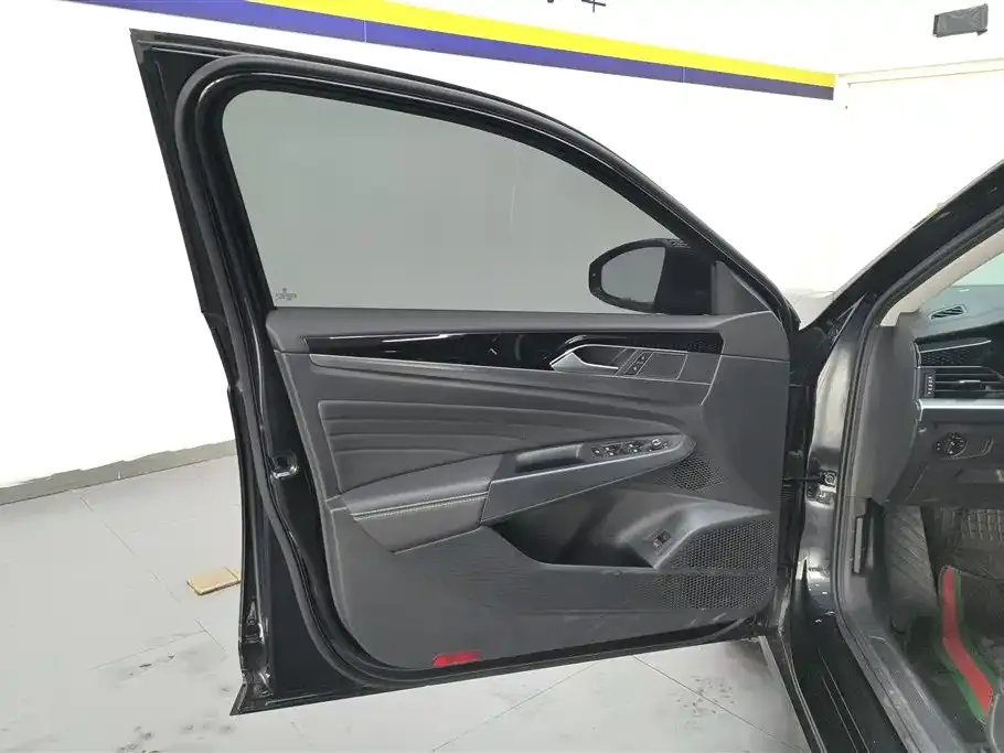 Volkswagen Passat 2024 из CN, фото 7