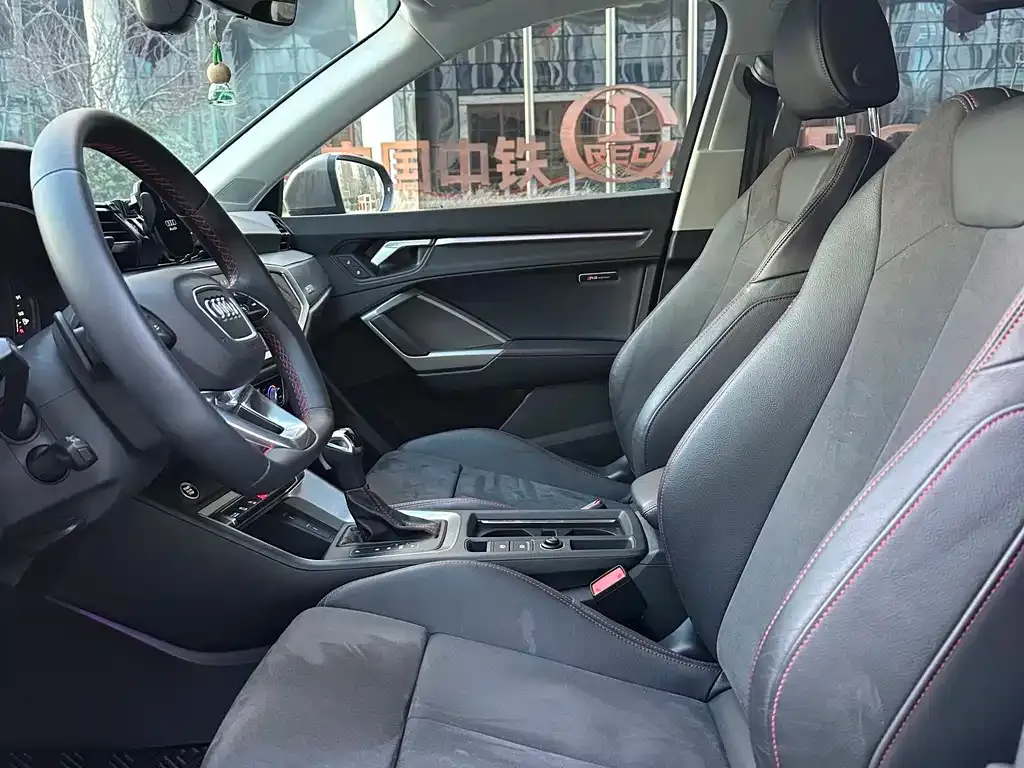 Audi Q3 2023 из CN, фото 4