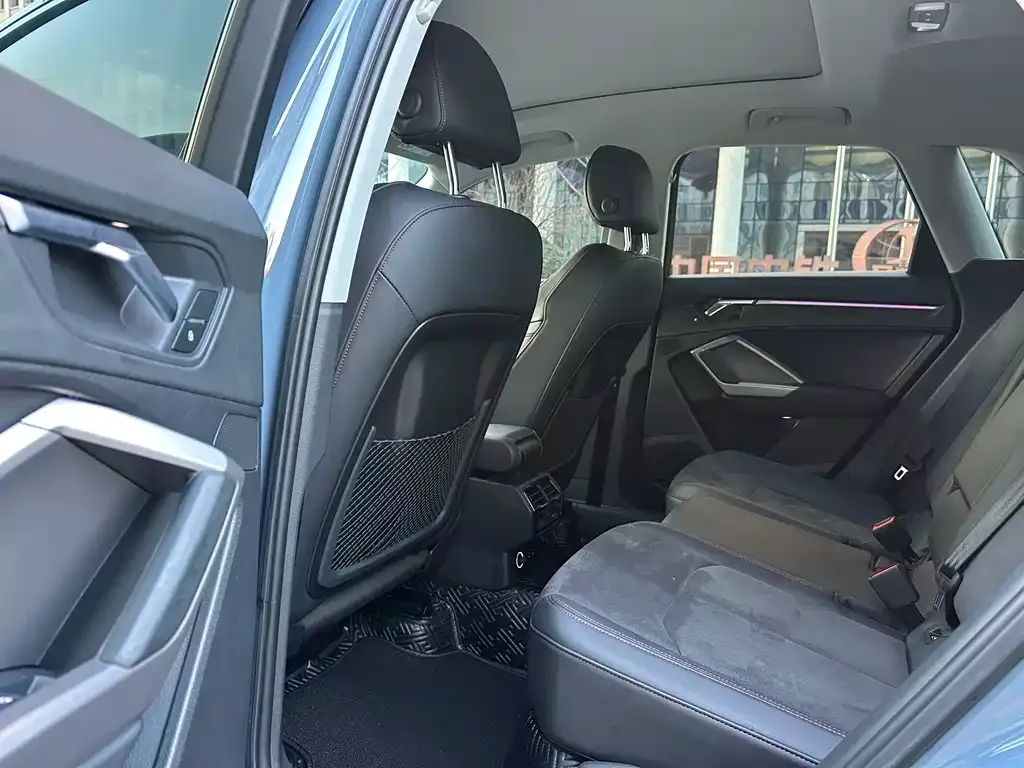 Audi Q3 2023 из CN, фото 7