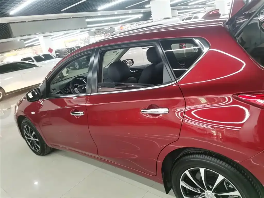 Nissan Tiida 2024 из CN, фото 5