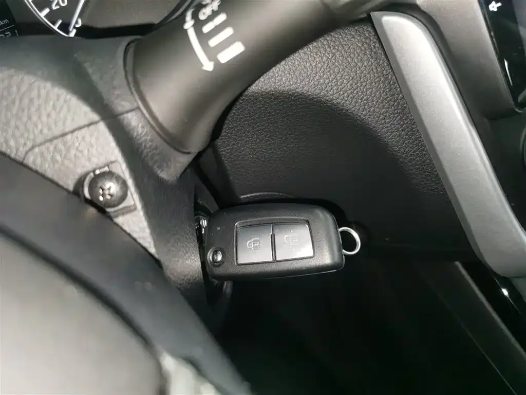 Nissan Tiida 2024 из CN, фото 2