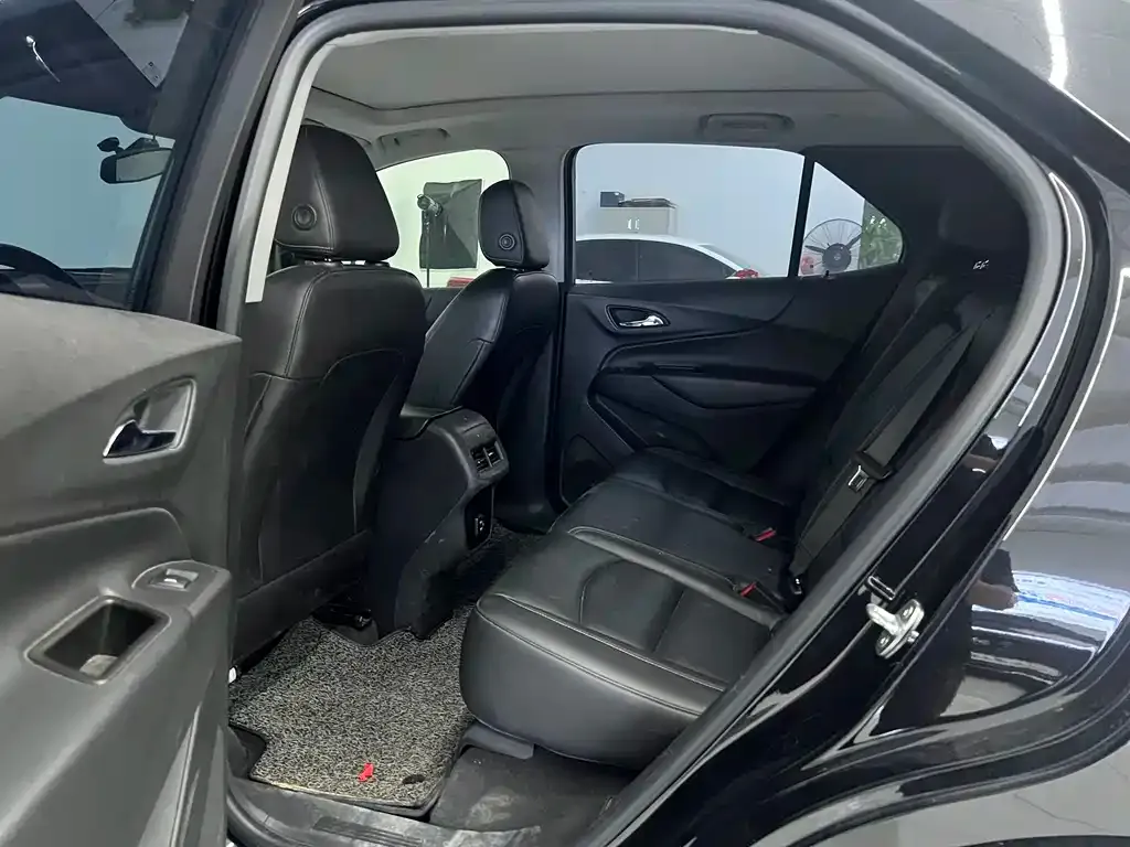 Chevrolet Equinox 2021 из CN, фото 9