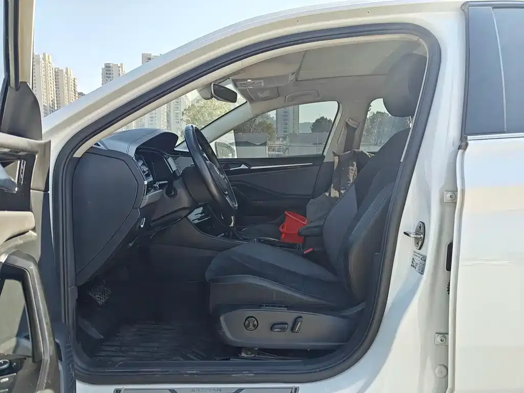 Volkswagen Sagitar 2022 из CN, фото 2