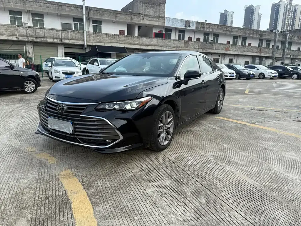 Toyota Avalon 2021 из CN, фото 1