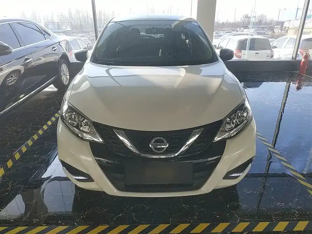 Nissan Tiida 2023 из CN, фото 9