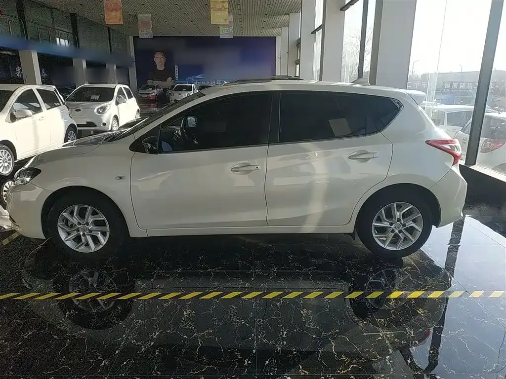 Nissan Tiida 2023 из CN, фото 5