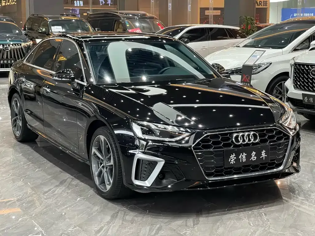 Audi A4L 2021 из CN, фото 3