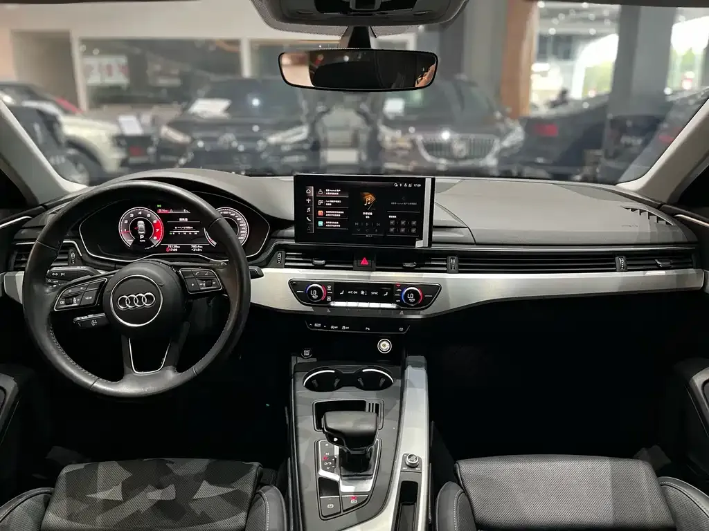 Audi A4L 2021 из CN, фото 6