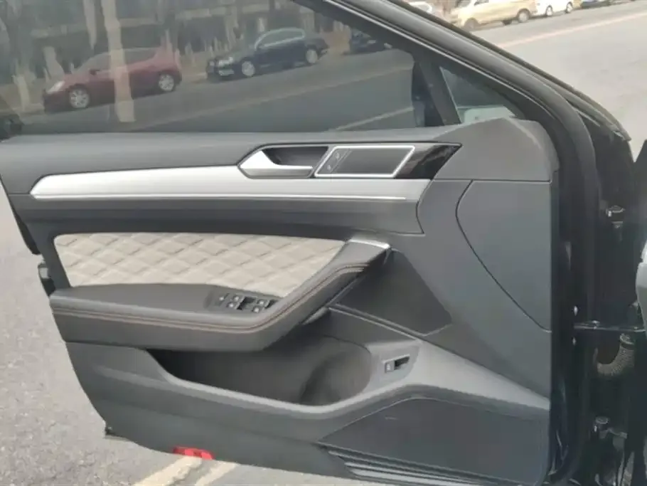 Volkswagen Magotan 2023 из CN, фото 2