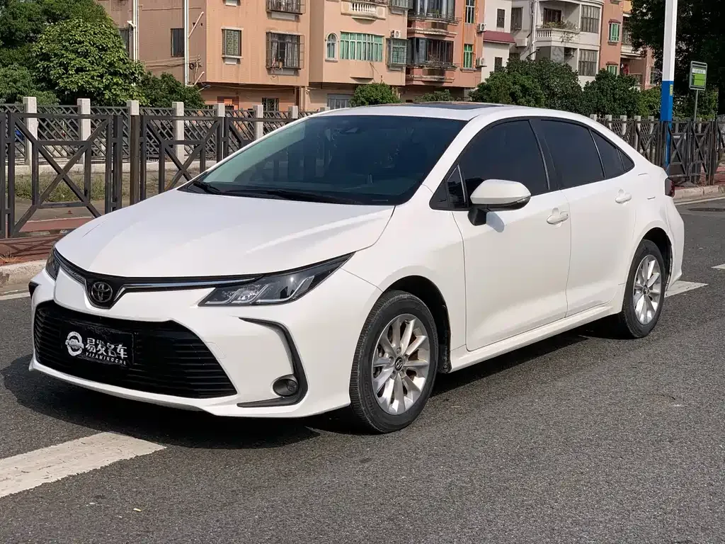 Toyota Corolla 2022 из CN, фото 2