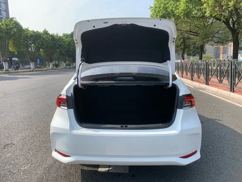 Toyota Corolla 2022 из CN, фото 7