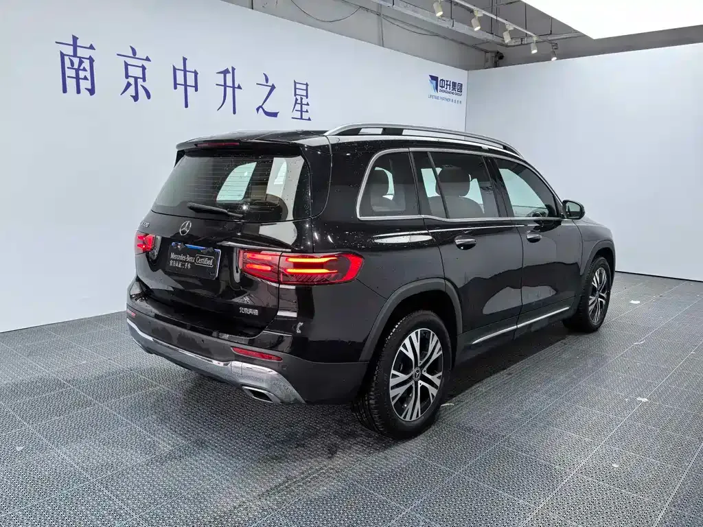 Mercedes-Benz GLB — фото 10
