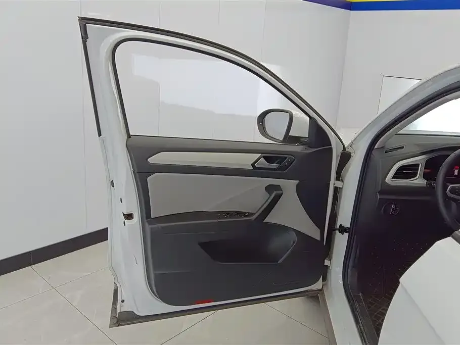 Volkswagen T-Roc 2024 из CN, фото 7